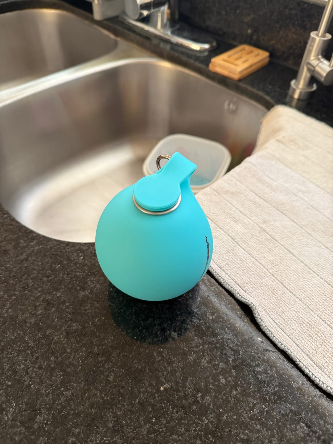 Customer photo review of Botella de Agua para Perros.