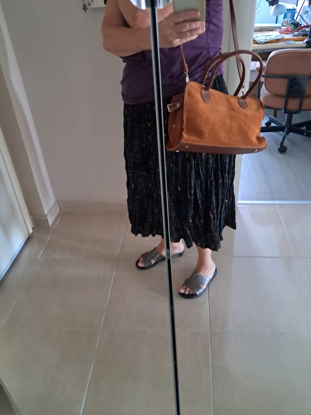 Customer photo review of Totem Large |  Hakiki Süet Deri El ve Omuz Çantası | Taba