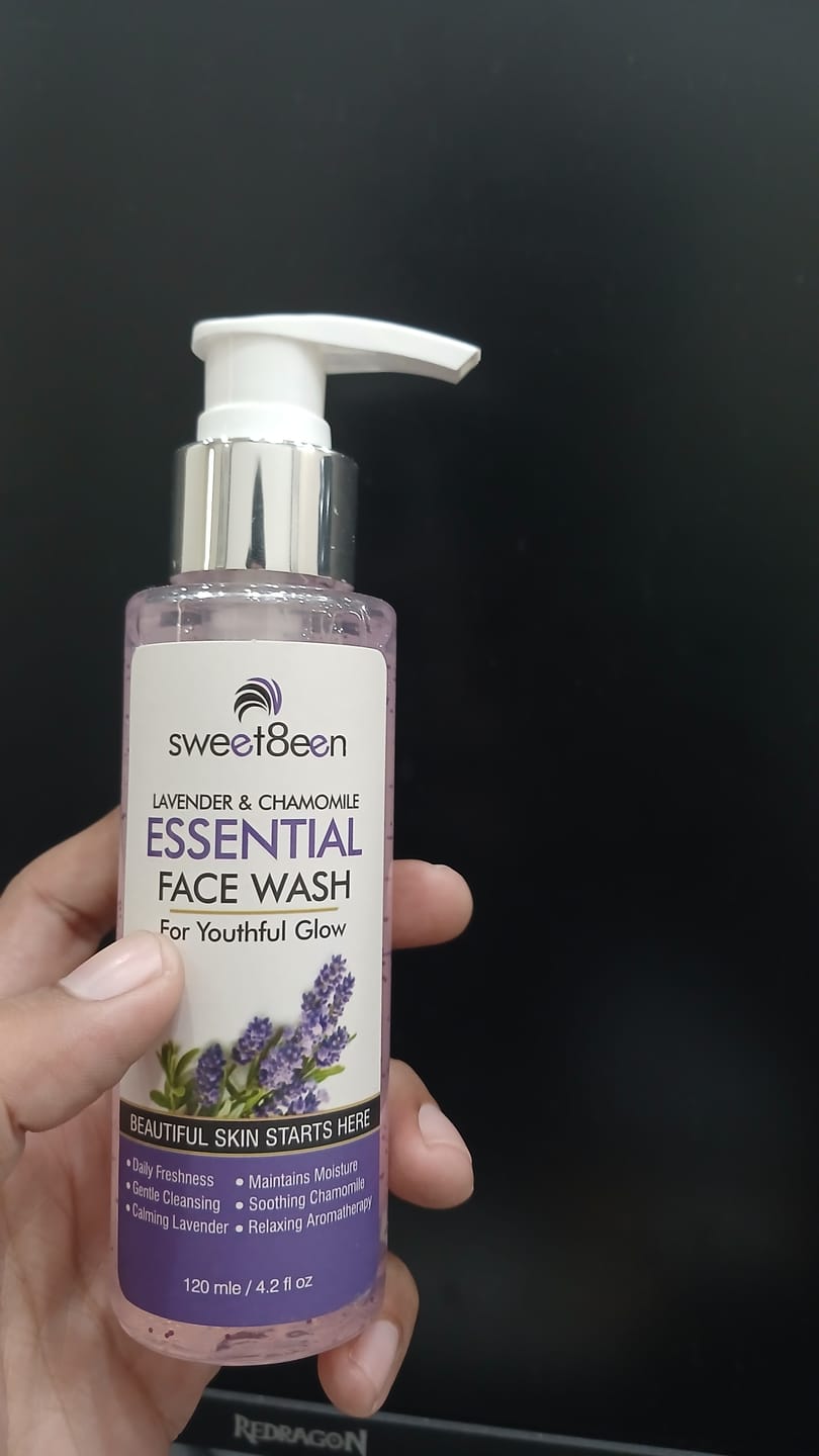 Customer photo review of Daily Essentials Face Wash with Lavender & Chamomile