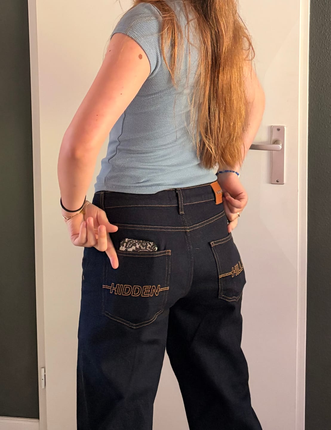 Customer photo review of LOGO STITCH JEANS INDIGO