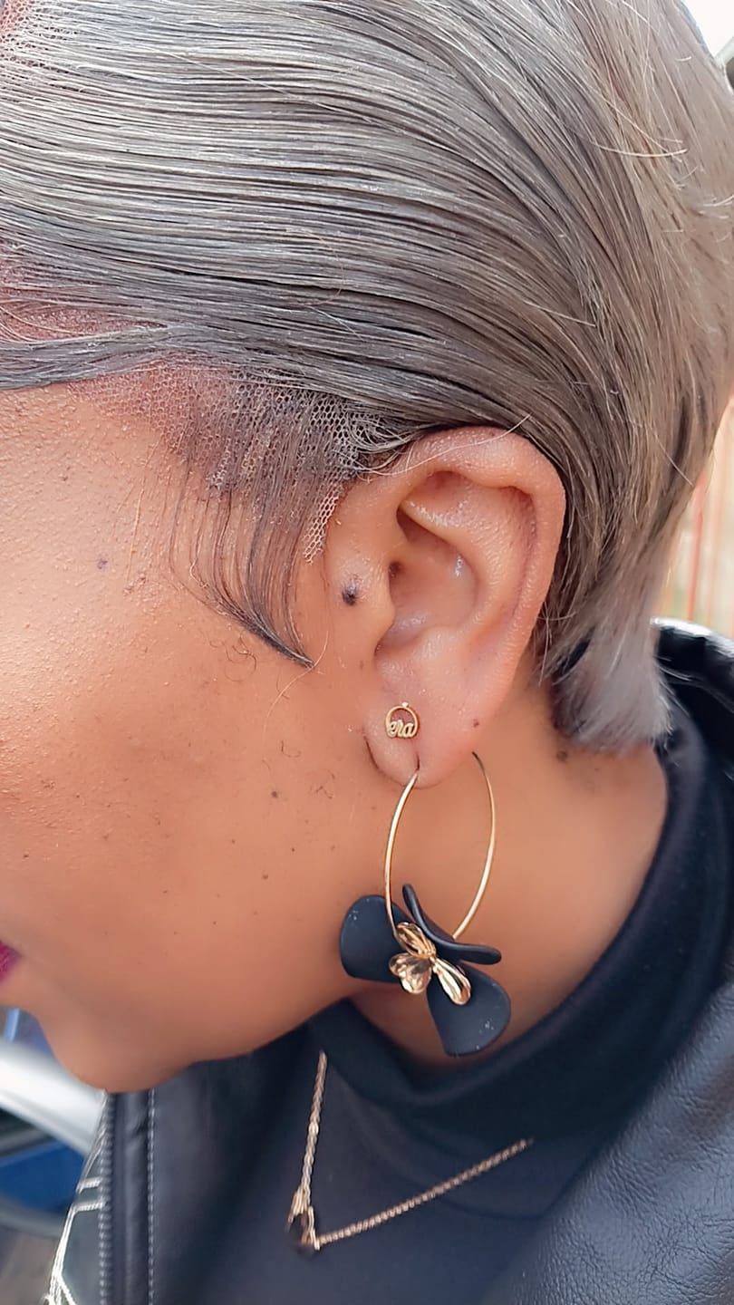 Customer photo review of Mini Era Logo Studs