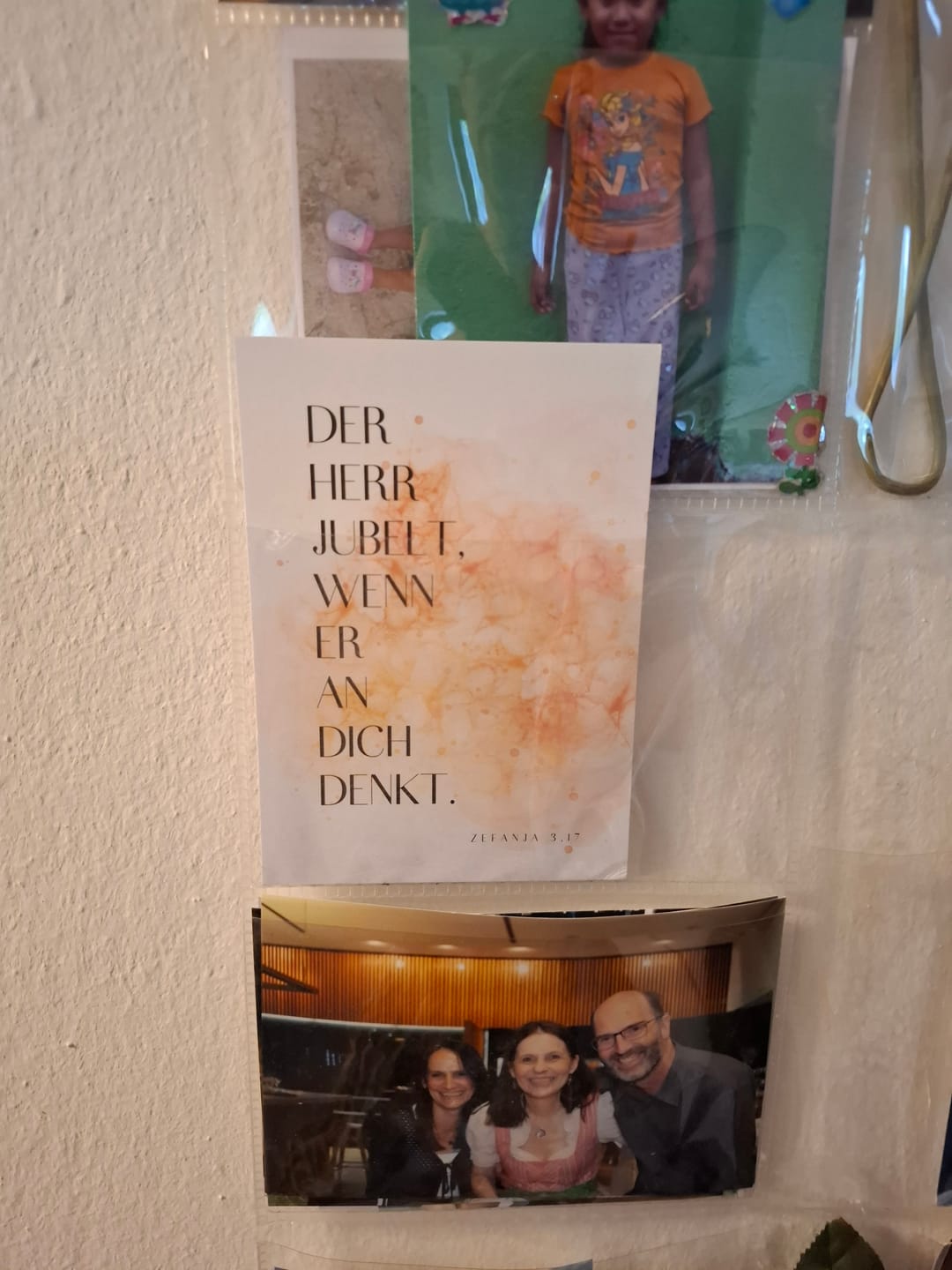 Customer photo review of Der Herr Jubelt Postkarte