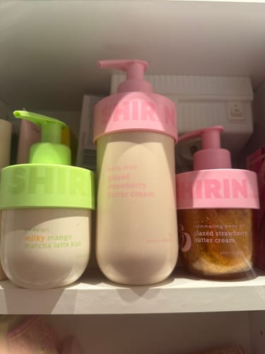 Customer photo review of Shimmering Body Oil Glazed Strawberry Butter Cream