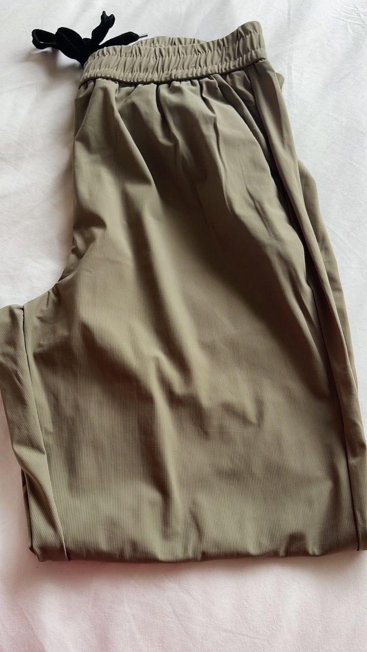 Customer photo review of Ultra Cooling Jogger Pants