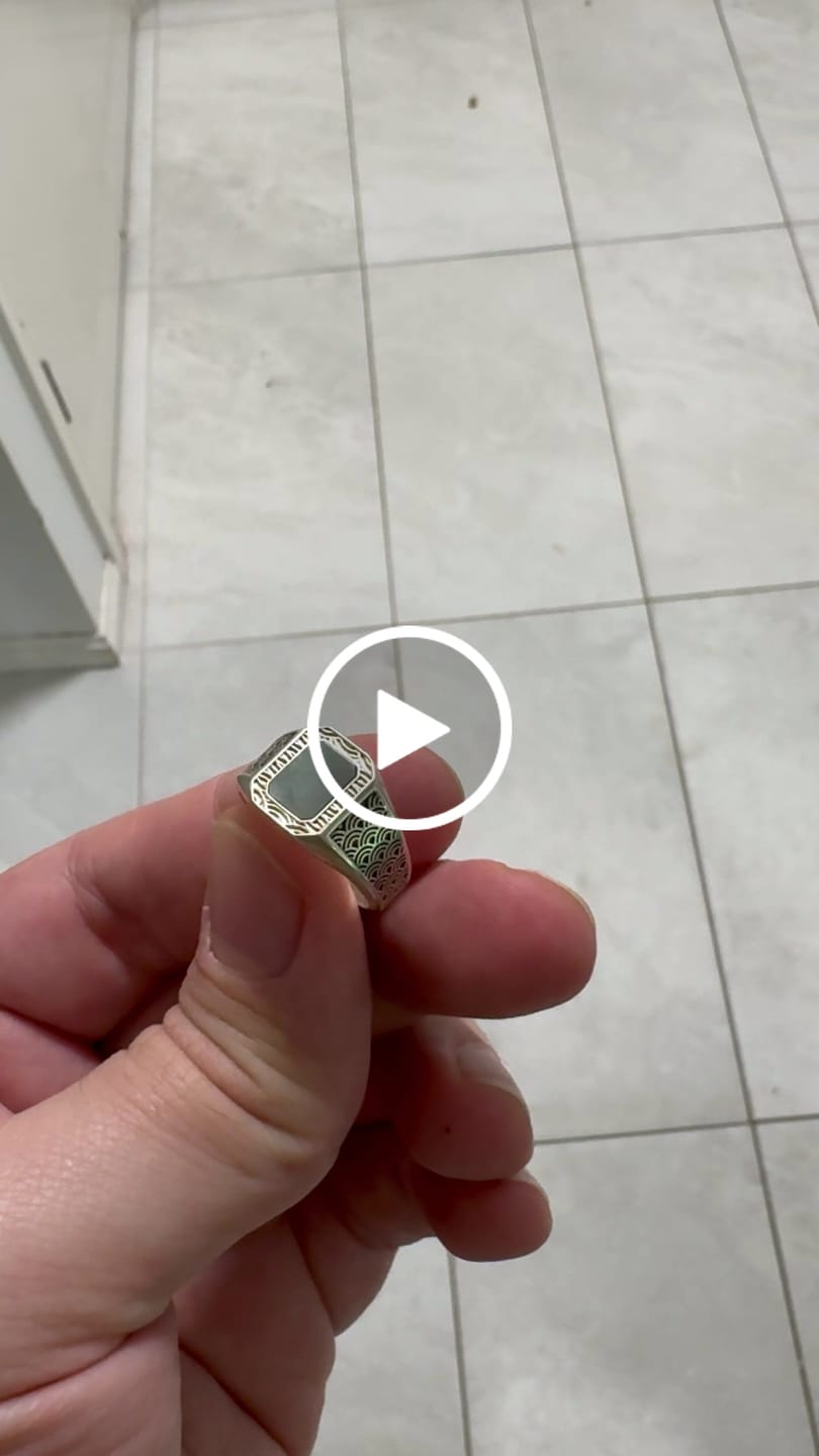Customer video review of Gold Pearl Signet - KUROSHIO