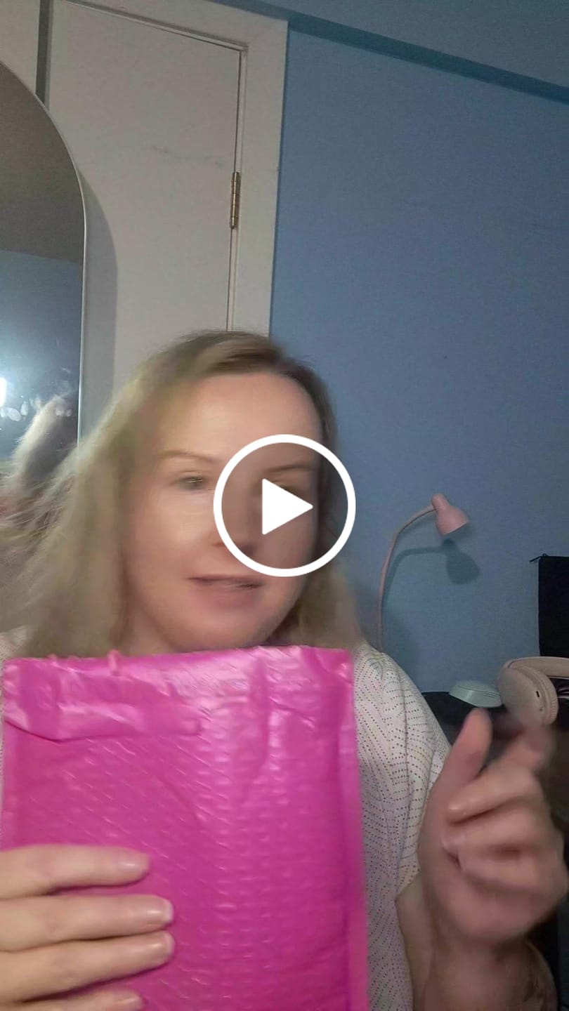 Customer video review of Merlot | Juicy Drip Lip Oil