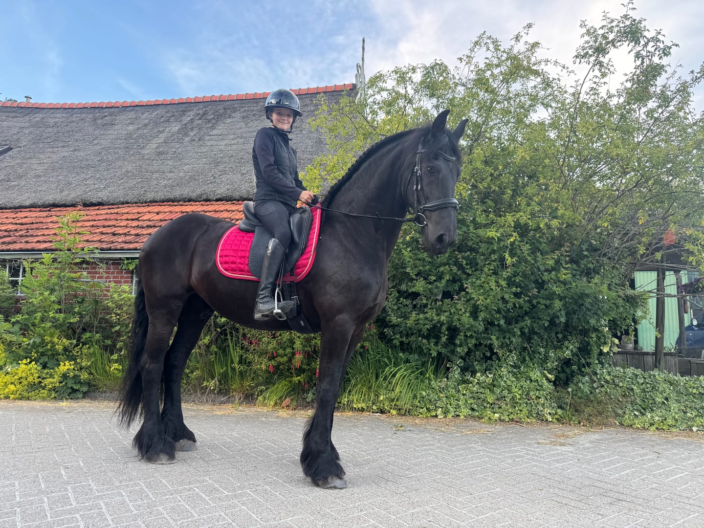Customer photo review of KYLIE - BASE LAYER LONG SLEEVE | BLACK CRYSTALS