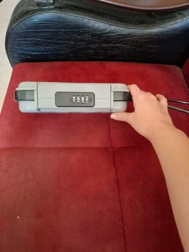 Customer photo review of Calviro SafeLock™ Reiskluis