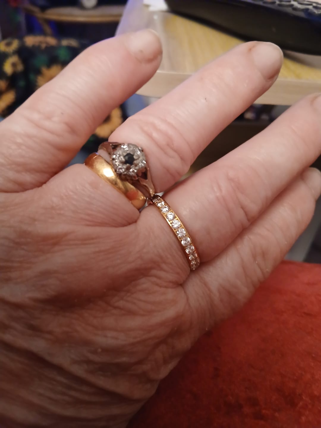 Customer photo review of Gold 3mm Full Glitz Ring