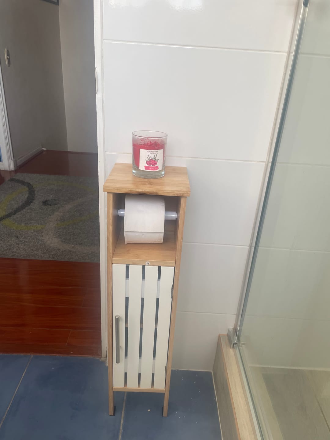 Customer photo review of Porta Confort Soporte Papel Baño Armario Con Puerta Pequeño Blanco