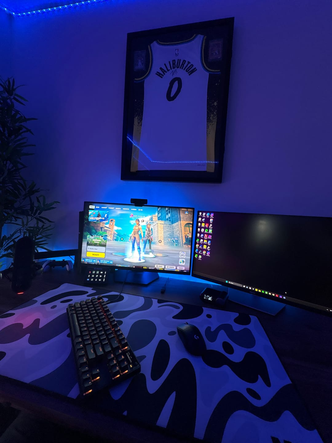 Customer photo review of Topo Miami Mousepad