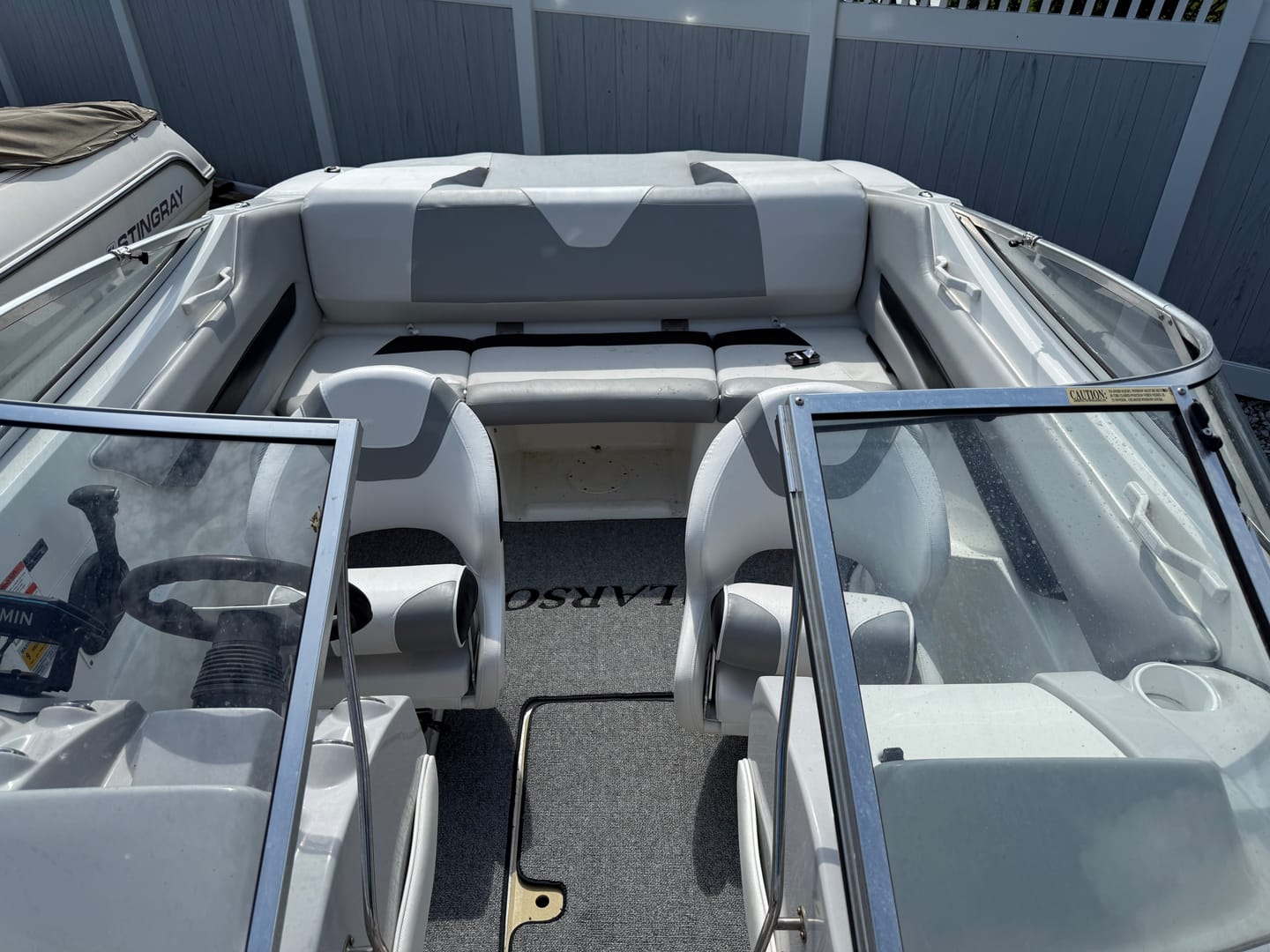 Customer photo review of 2005 Larson Senza 186 Snap in Boat Carpet