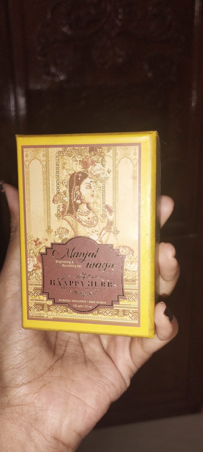Customer photo review of Manjal Magic Luxury Soap Bar