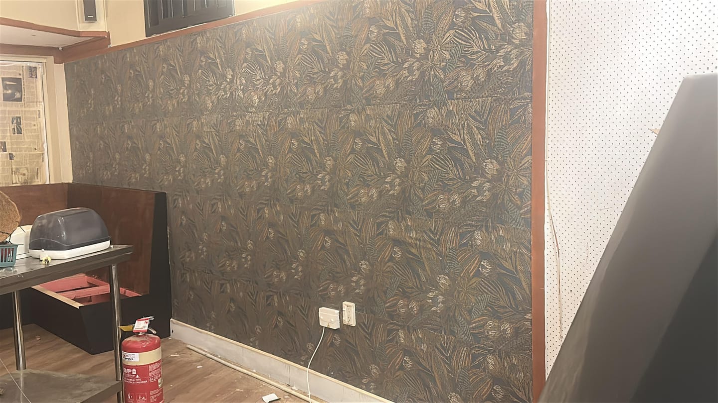 Customer photo review of Sunset Carnival Wallpaper – Multi