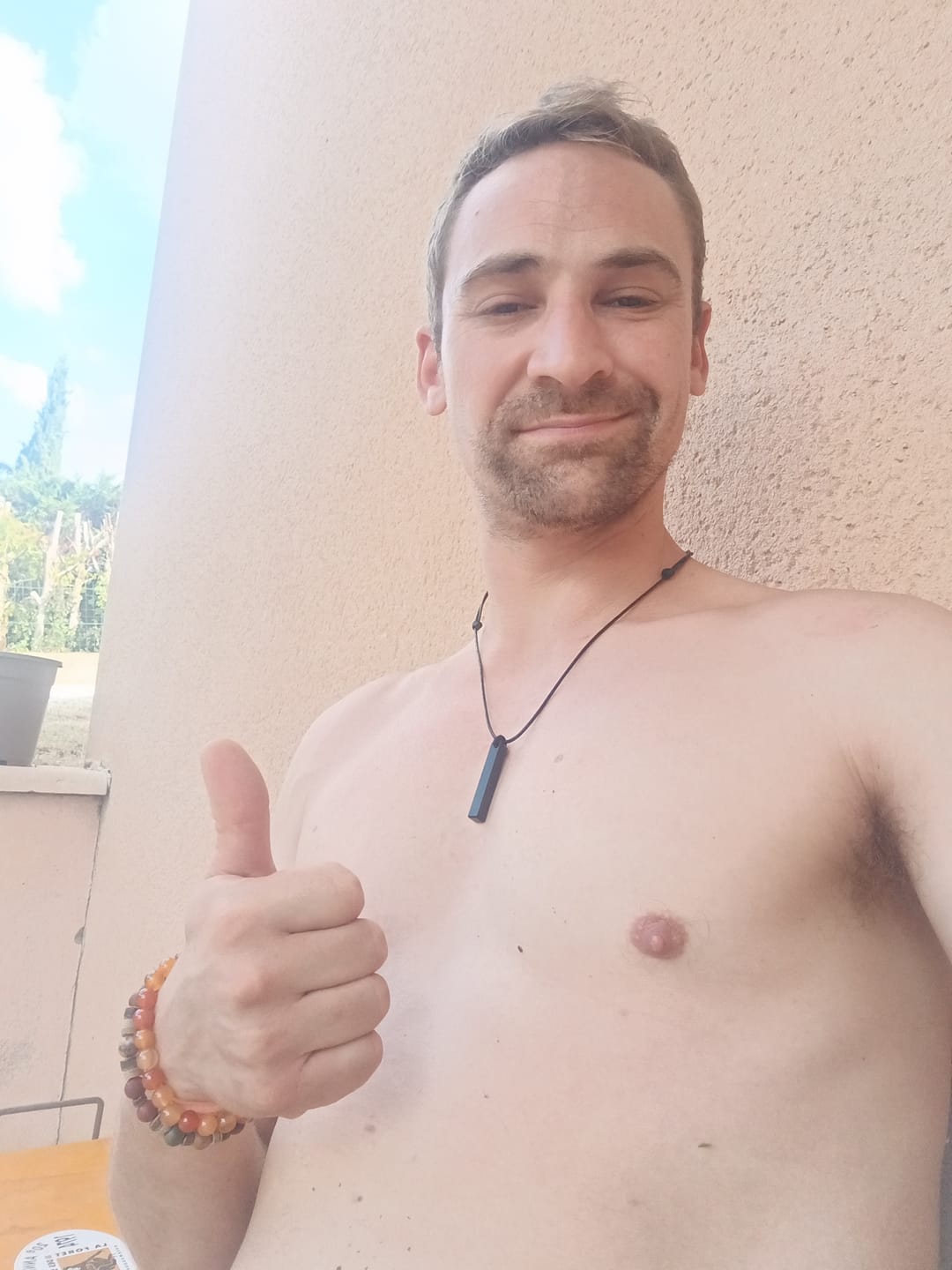 Customer photo review of Pendentif "Protection" en Obsidienne Noire