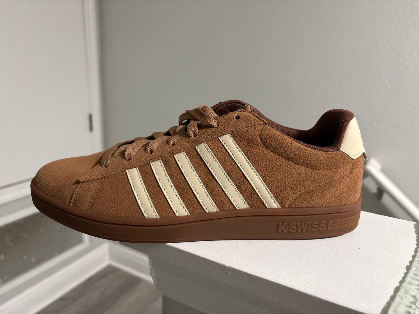 Customer photo review of 09492-275-M | COURT TIEBREAK II SDE | INDIAN TAN/CRÈME BRULEE/GUM
