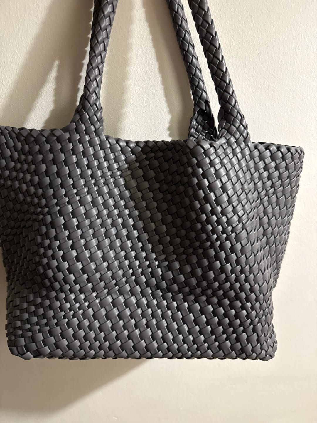 Customer photo review of Woven Tote Bag for Women With Large Capacity