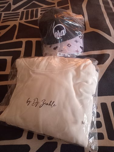 Customer photo review of Bestie Icon Hoodie– Zee Nation Fest Edition (WHITE)