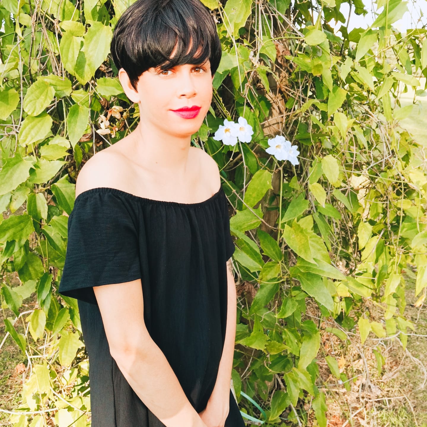Customer photo review of Peruca Esther Castanho Escuro Curta Franja (Premium)