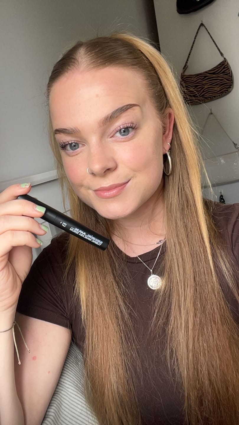 Customer photo review of Tubing Mascara Serum