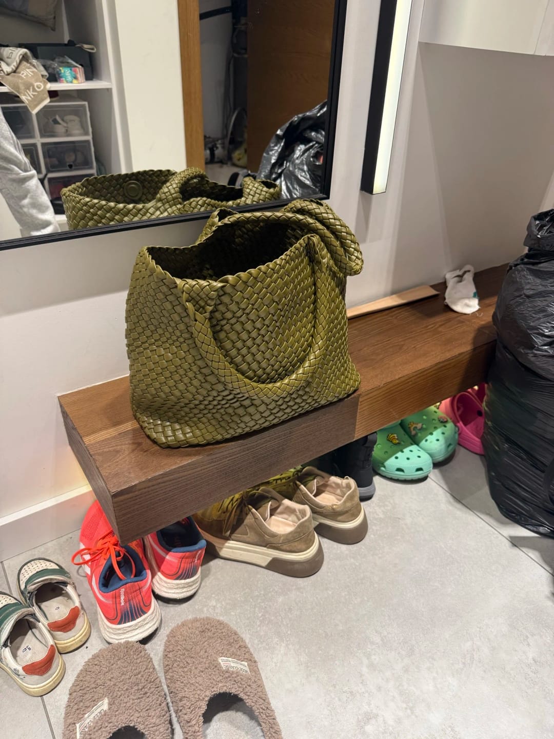 Customer photo review of Woven Tote Bag for Women With Large Capacity