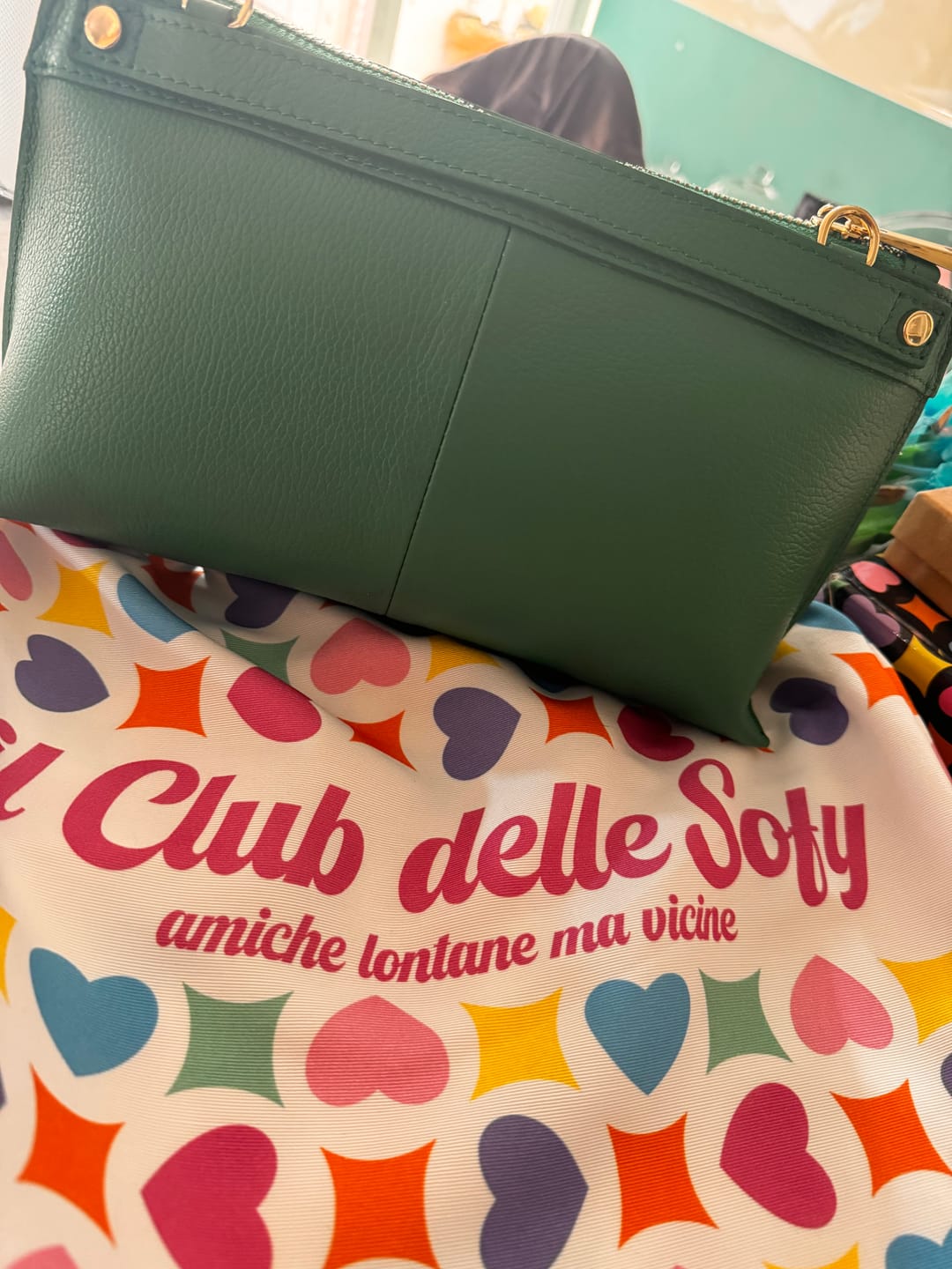 Customer photo review of BORSA SOFY BAGUETTE PELLE VERDE BANDIERA