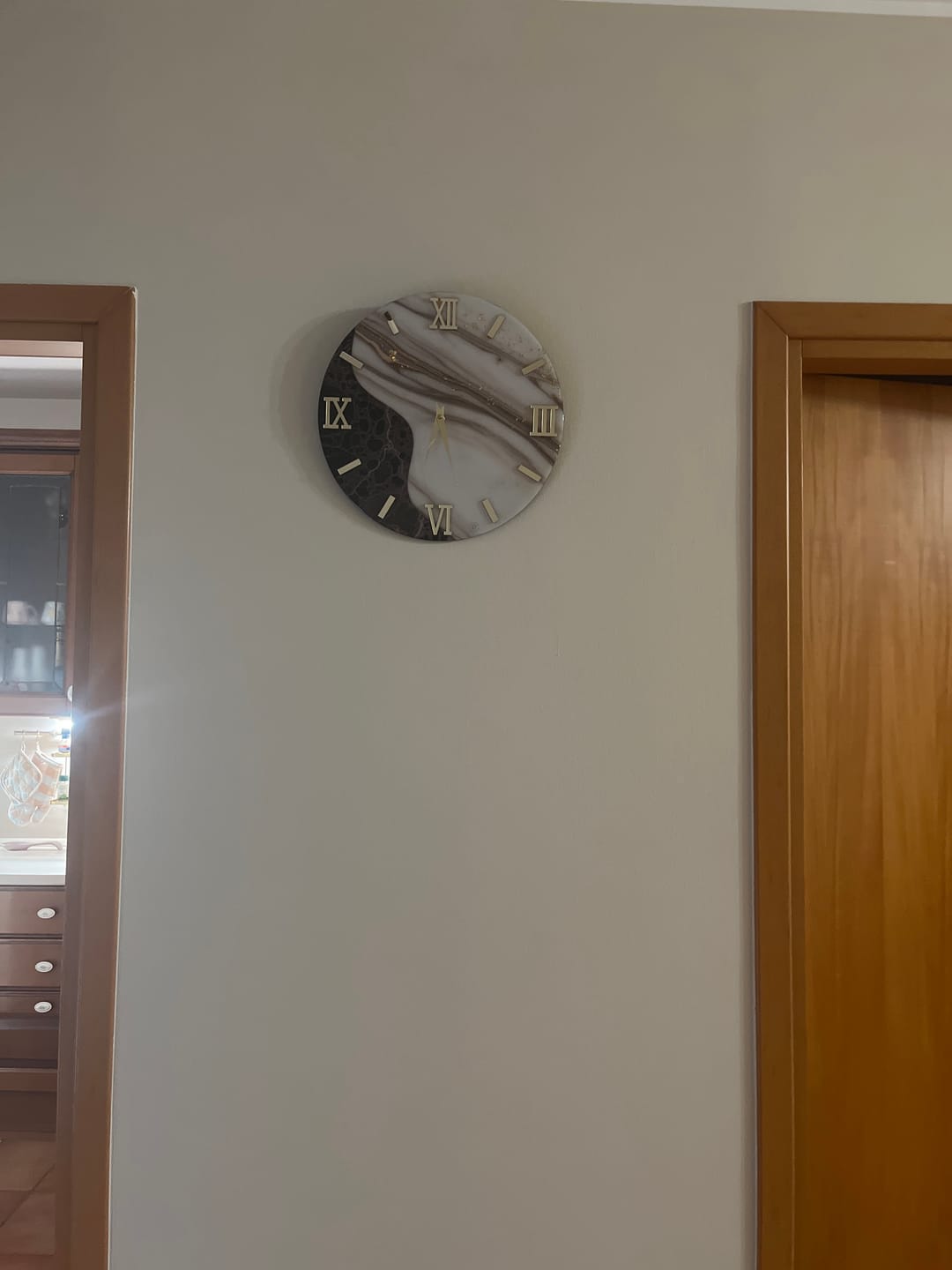 Customer photo review of Orologio da parete effetto marmo Indomable design moderno