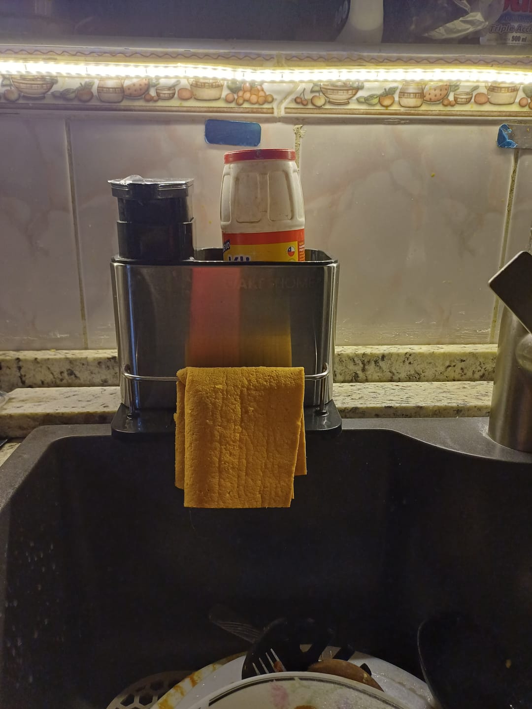 Customer photo review of Dispensador De Lavalozas Jabón Y Porta Esponja Organizador 3 en 1