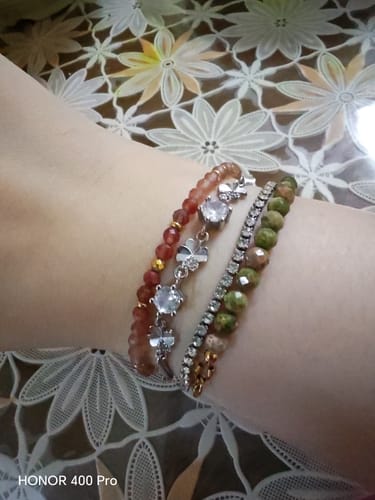 Customer photo review of Ana Clover Bracelet