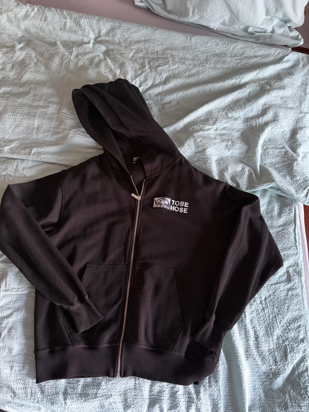 Customer photo review of Tobe Hose | Frauen - Zip-Hoodie - Fels