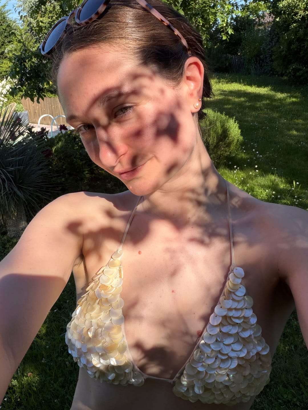 Customer photo review of "ISIA" - Mother-of-pearl Top