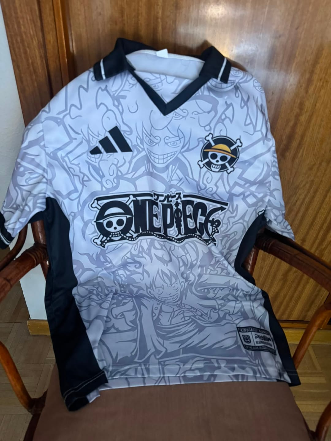 Customer photo review of Camiseta Capitán Levi