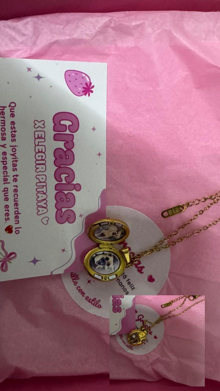 Customer photo review of Relicario Cosmos Dorado Personalizado Foto a Color