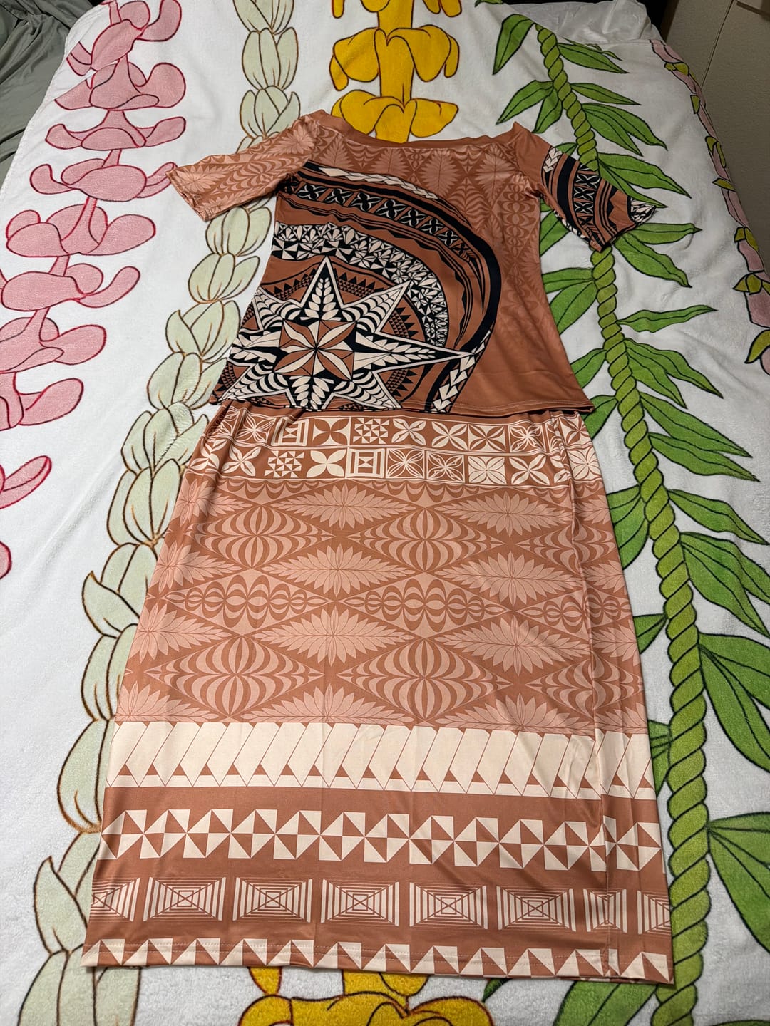 Customer photo review of Tonga Ngatu Puletasi Tokelau Classic Motifs LT7