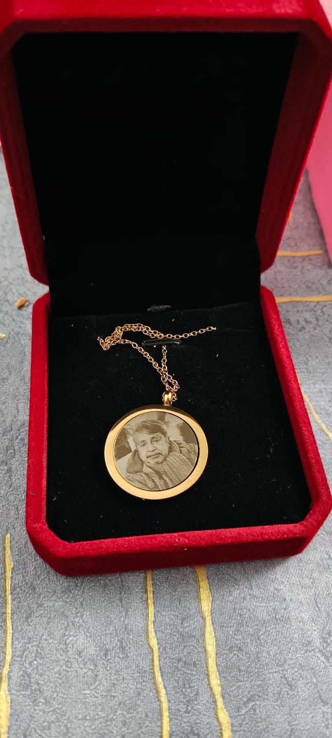 Customer photo review of Collar Memory  Personalizado