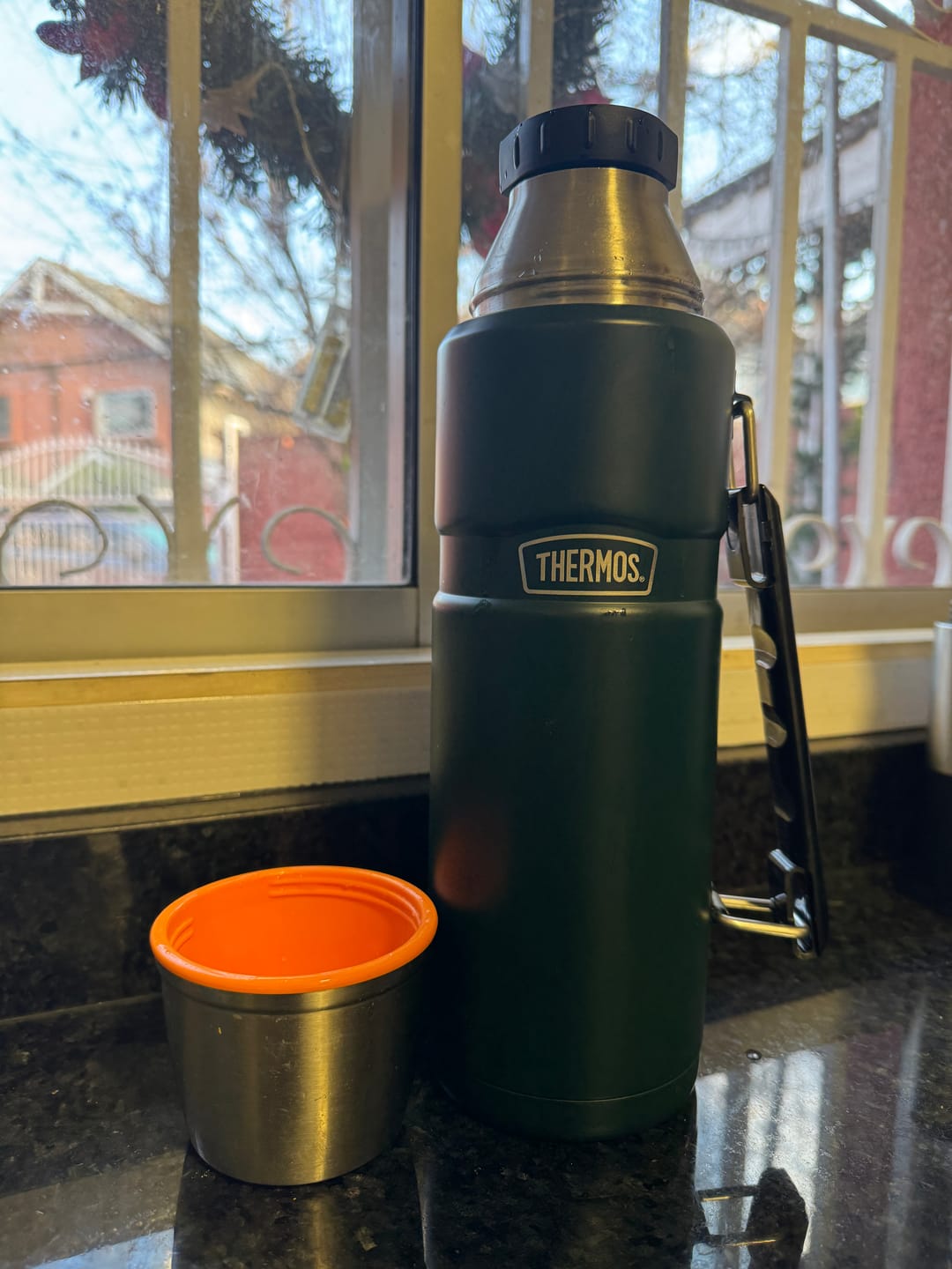 Customer photo review of TERMO LIQUIDO ACERO INOX KING 1,2L MATT GREEN