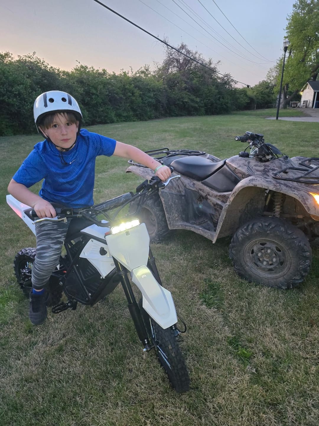Customer photo review of Eskute® NOVA Mini Electric Dirt Bike For Teens & Adults