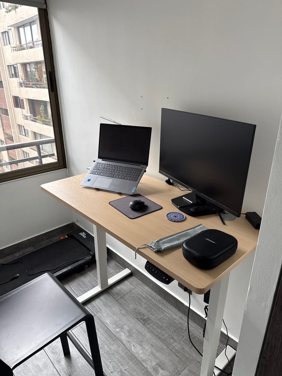 Customer photo review of Standing Desk 1.20 x 60 cm