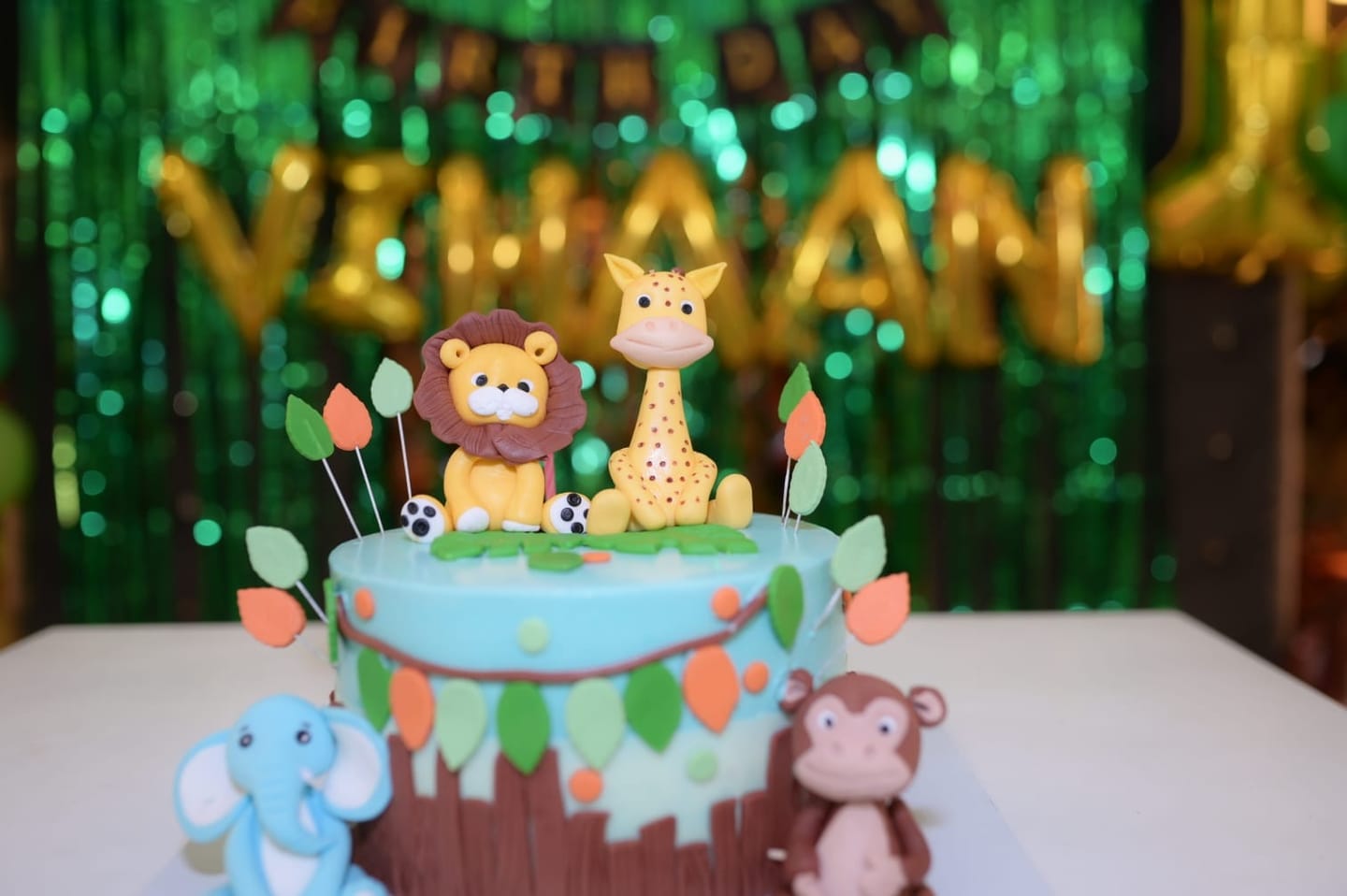 Customer photo review of Jungle Safari Animals Birthday Cake