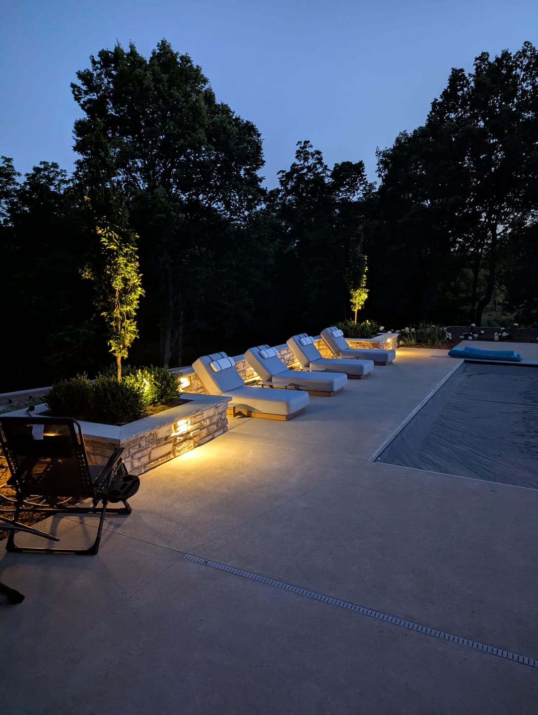 Customer photo review of Solaris Outdoor Chaise Lounge