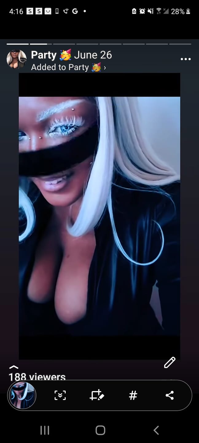 Customer photo review of Cosplay Gojo Blue Colored Contact Lenses
