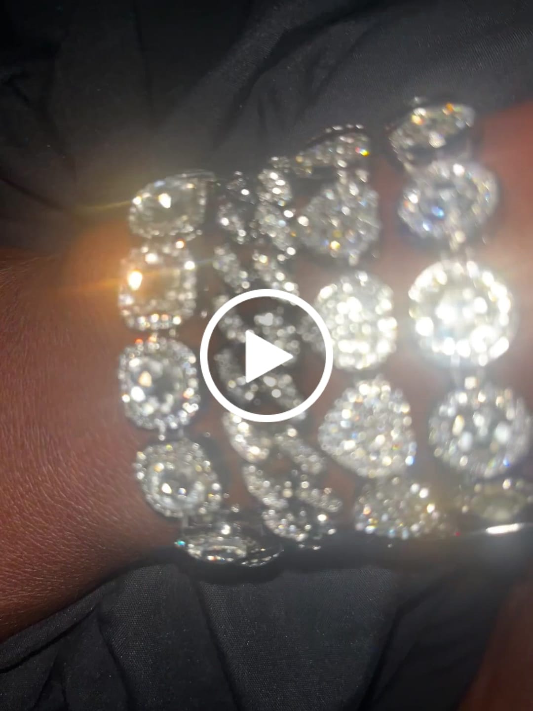 Customer video review of LUXIIVA® 4 PCS MEGAN BRACELET STACK(Ready to Ship)