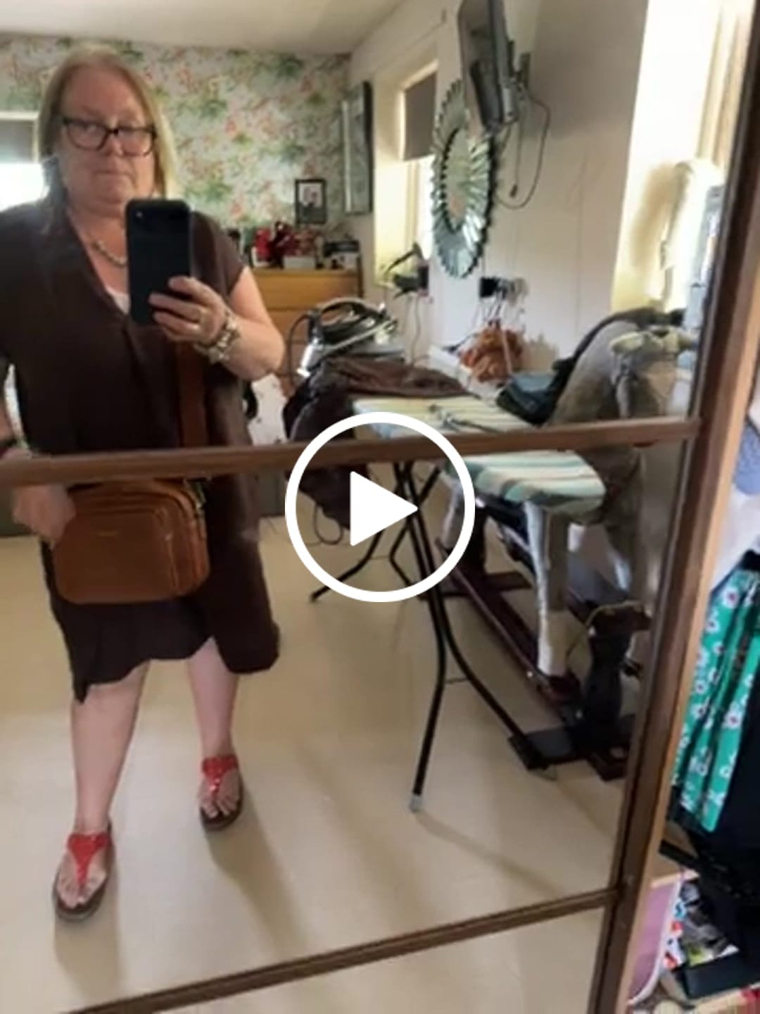 Customer video review of Bertie Maxi Crossbody - Navy