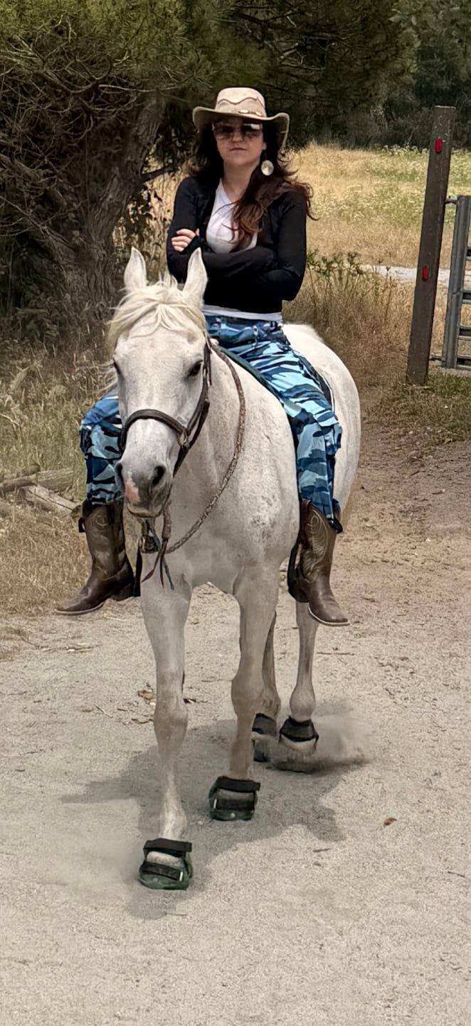 Customer photo review of Renegade® Viper Shield™ Hoof Boot Seconds - Emerald Green