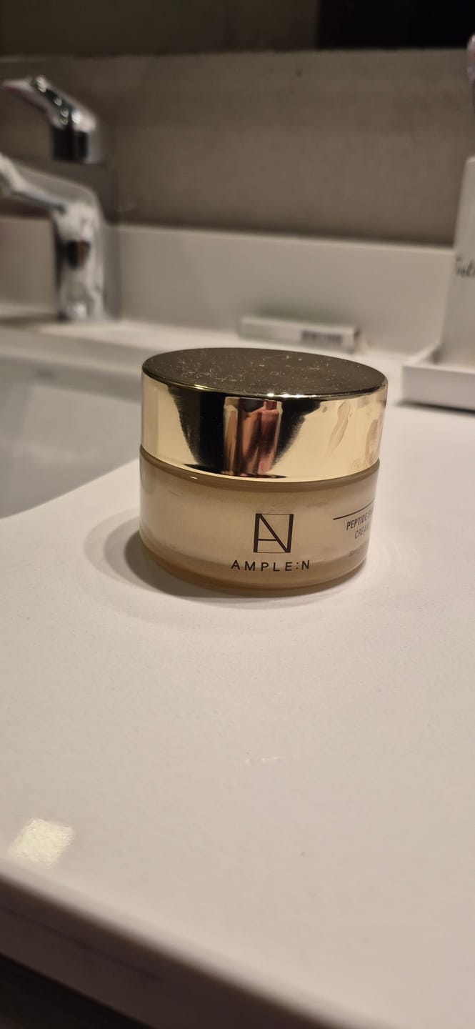 Customer photo review of Crema Facial AMPLEN Reafirmante con Péptidos 60ml