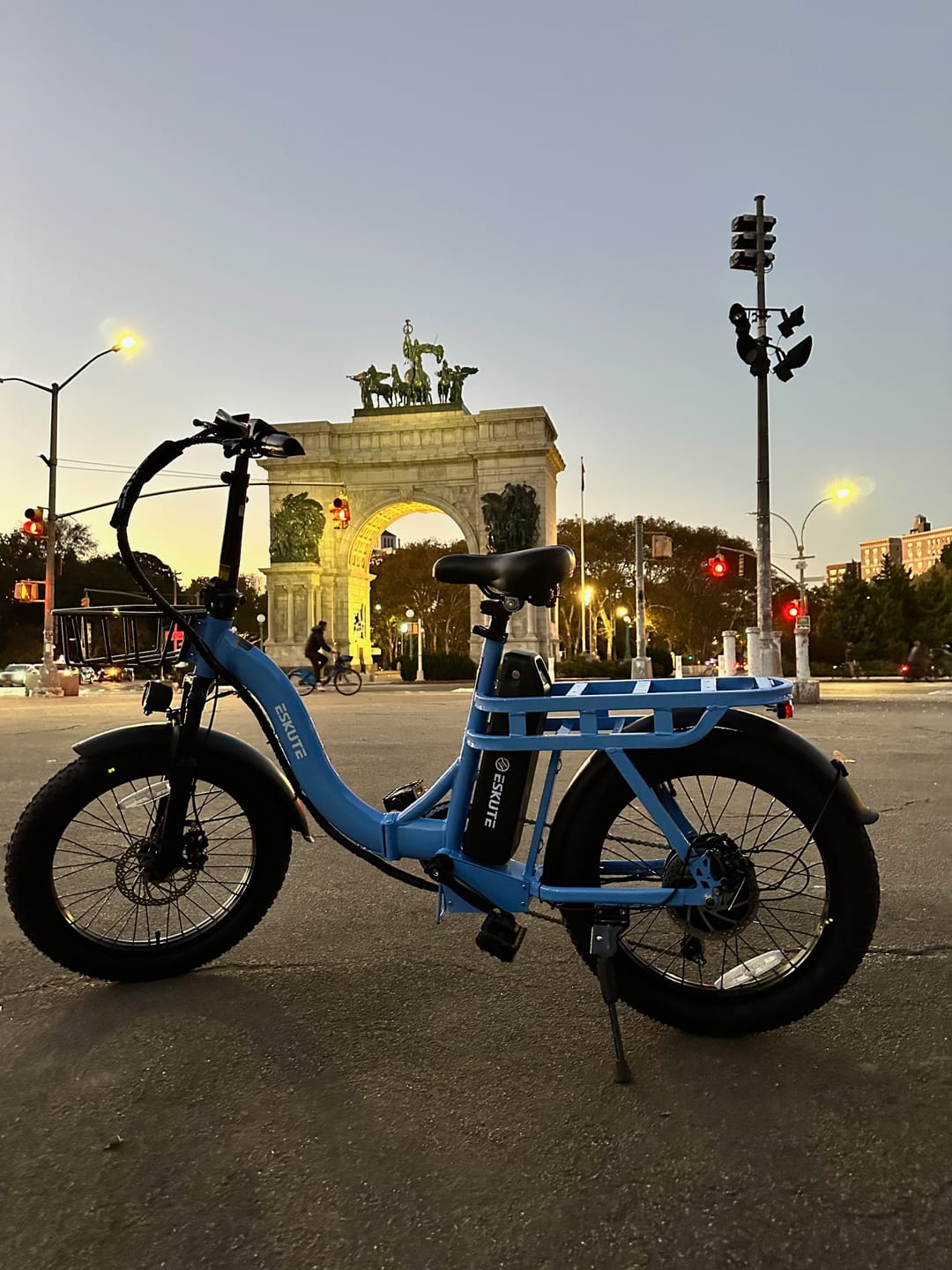 Customer photo review of Eskute® D200 Folding Electric Bike for Adults