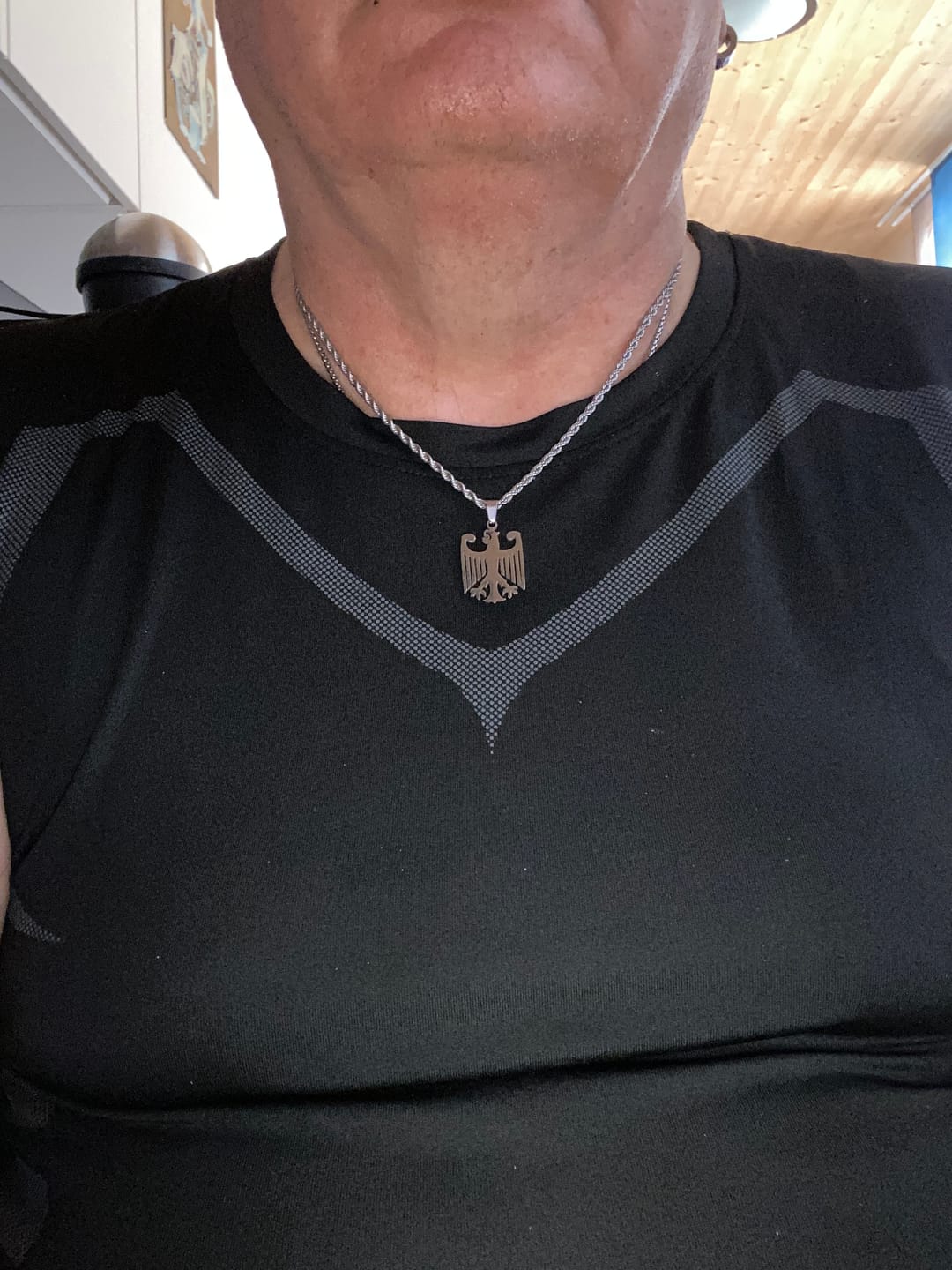 Customer photo review of Deutschland Adler Kette