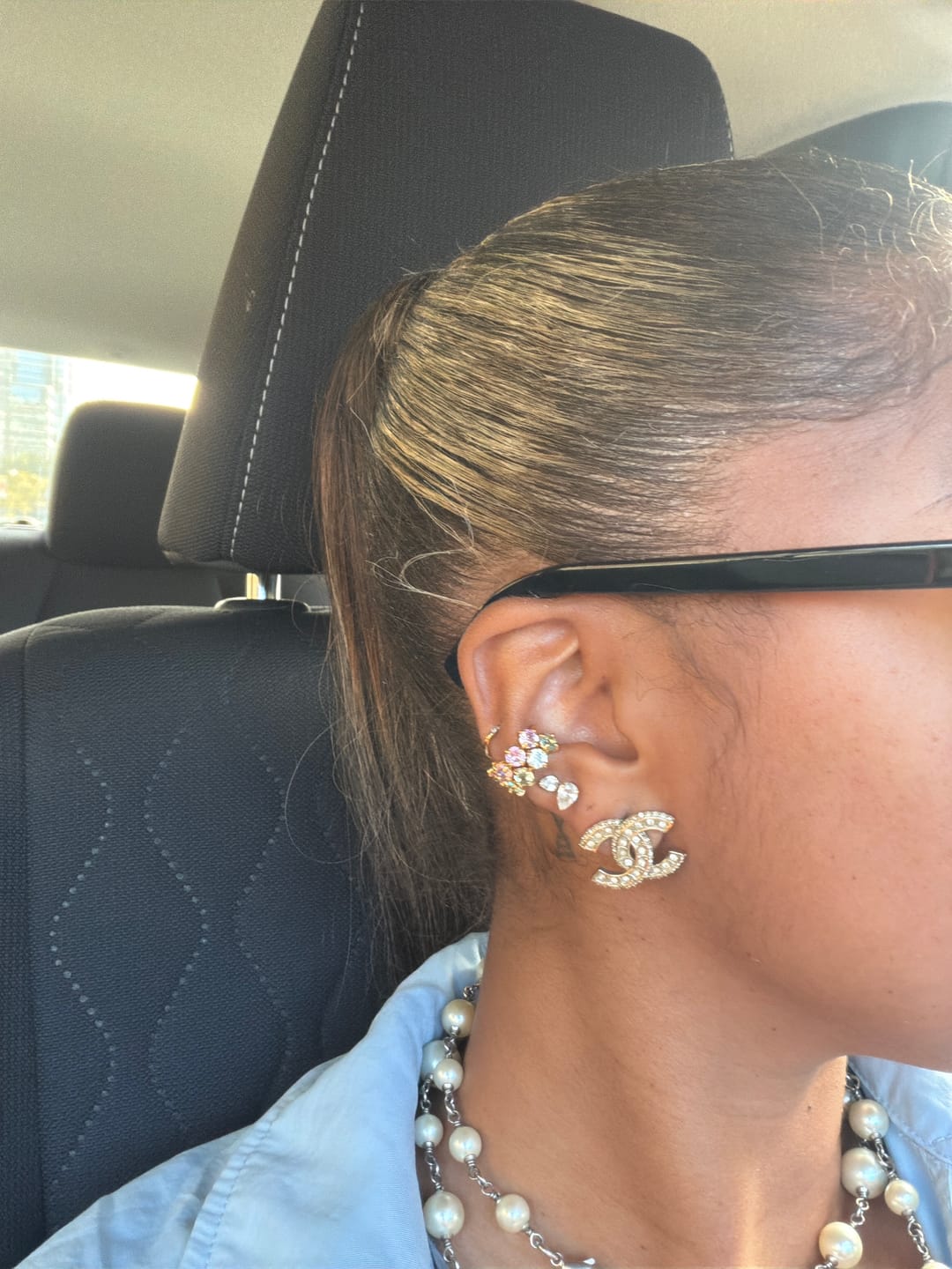 Customer photo review of Aura Ear Cuff Set