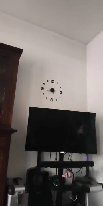 Customer photo review of 3D Frameless DIY Wall Clock