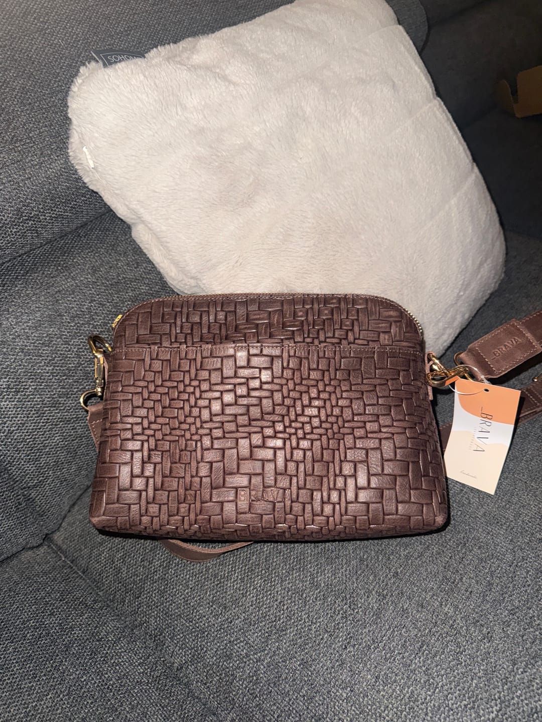 Customer photo review of Cartera de cuero modelo MAITE Chocolate